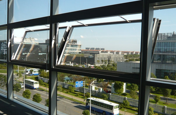 解讀消防電動開窗機的設計與工作原理